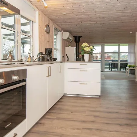 Prázdninový dům 8 Person In *